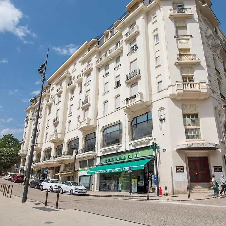 Apartment Chatel-guyon, 3 Pieces, 3 Personnes - Fr-1-630-287